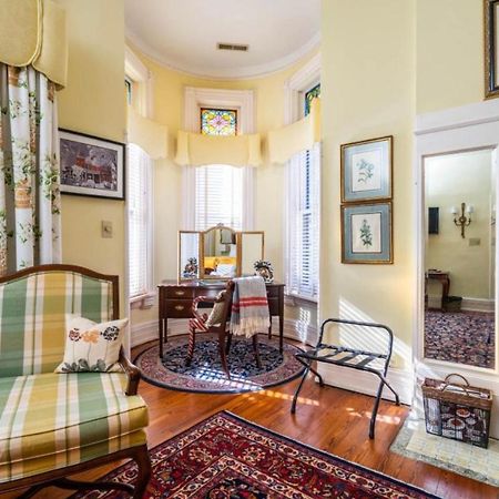 Burke Mansion Bed & Breakfast Macon Bagian luar foto