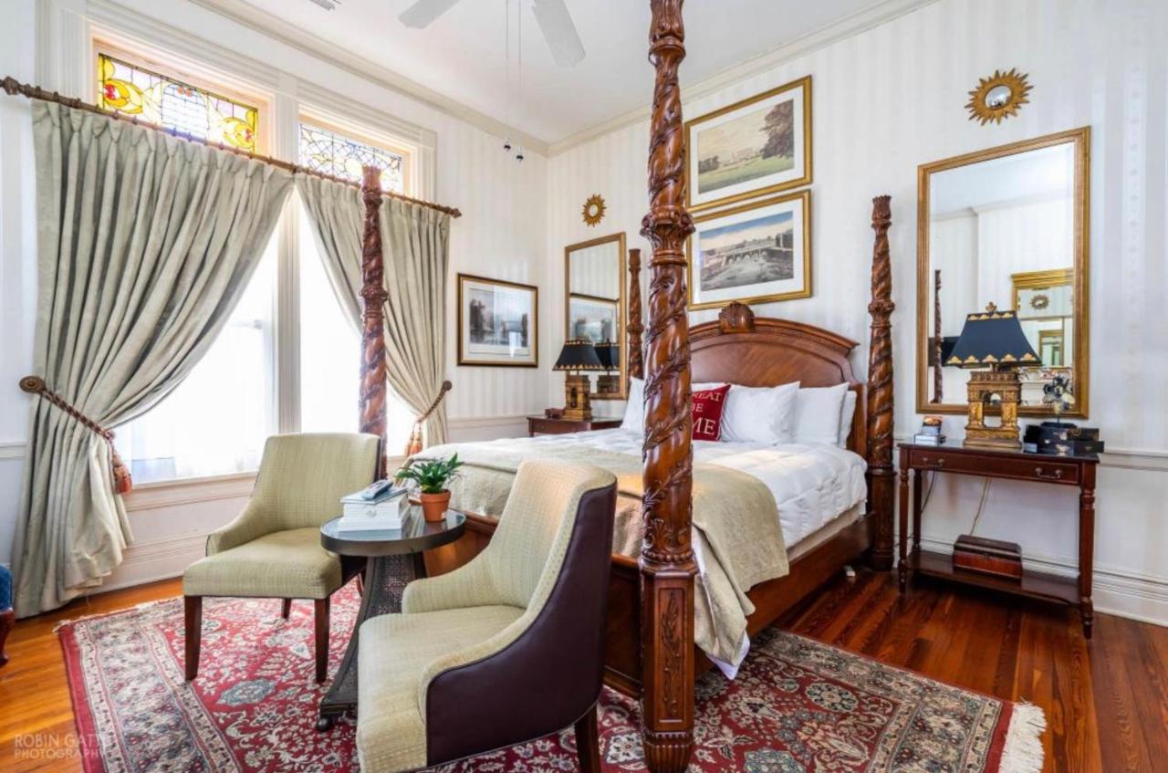 Burke Mansion Bed & Breakfast Macon Bagian luar foto