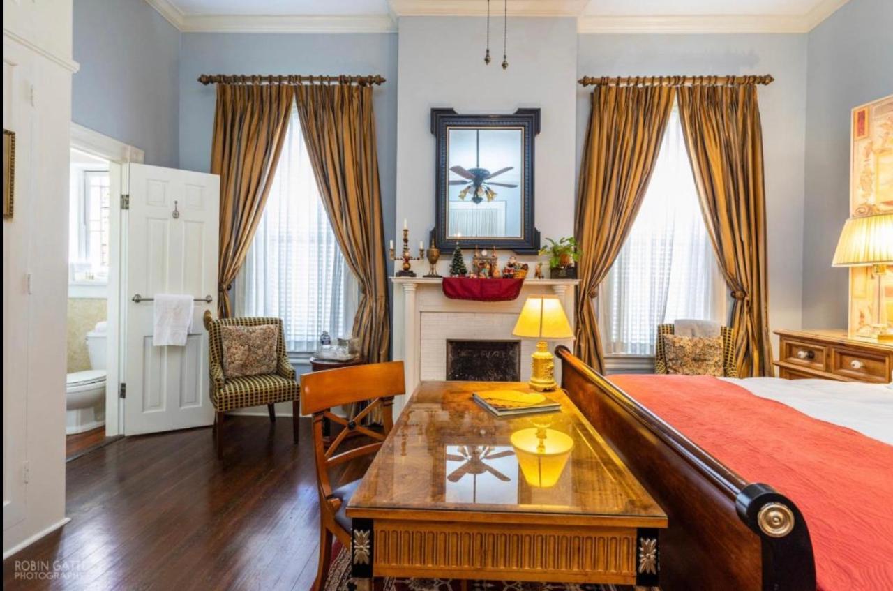 Burke Mansion Bed & Breakfast Macon Bagian luar foto