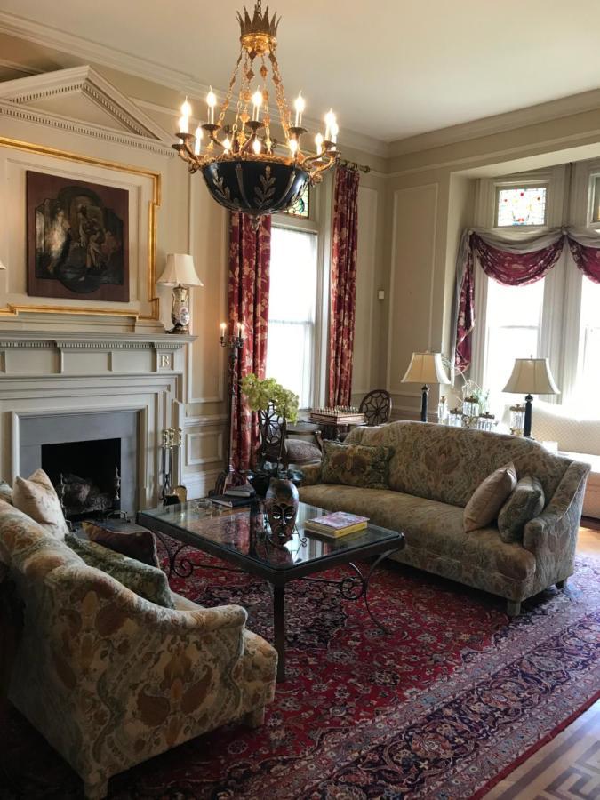 Burke Mansion Bed & Breakfast Macon Bagian luar foto