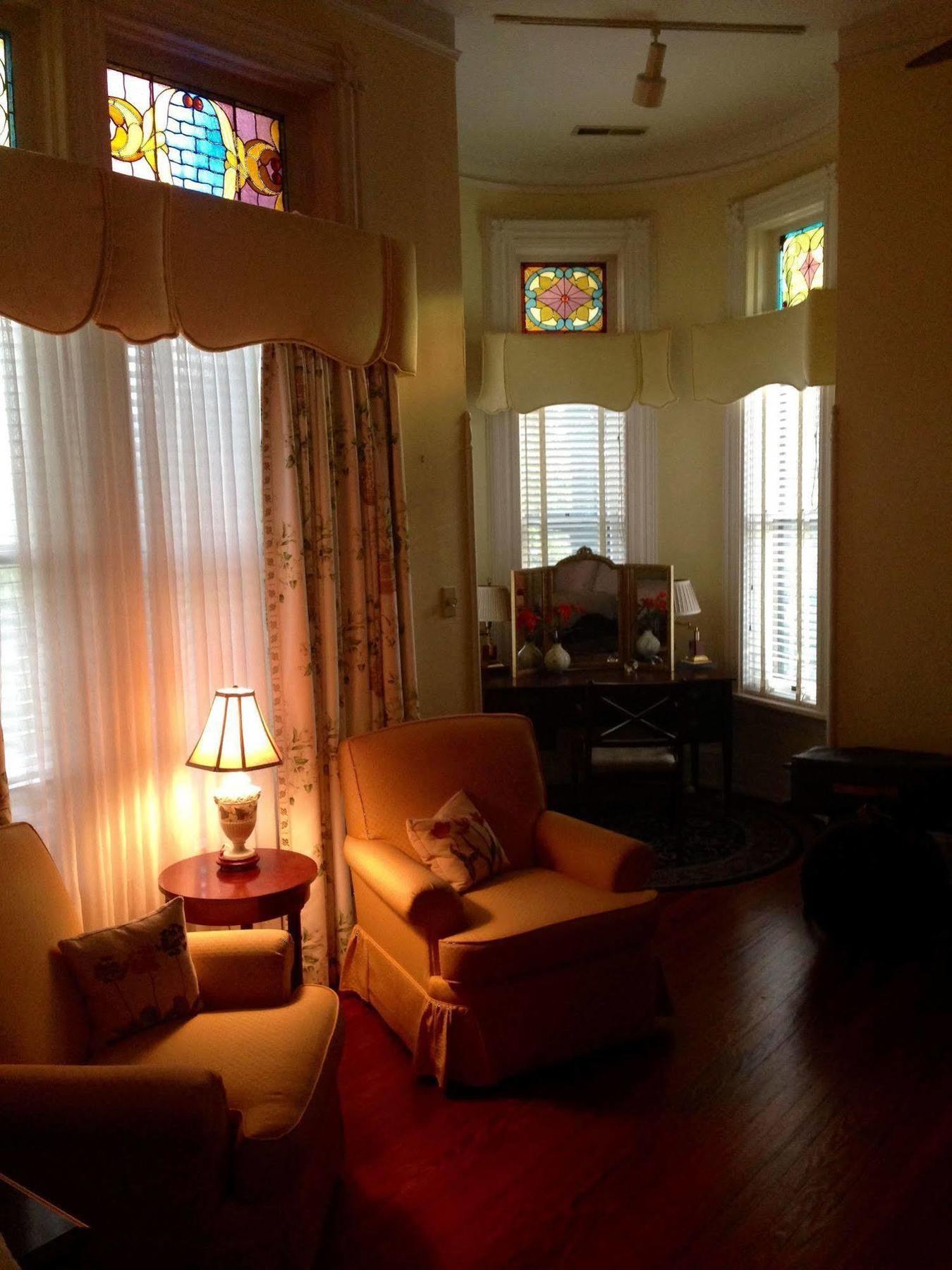 Burke Mansion Bed & Breakfast Macon Bagian luar foto